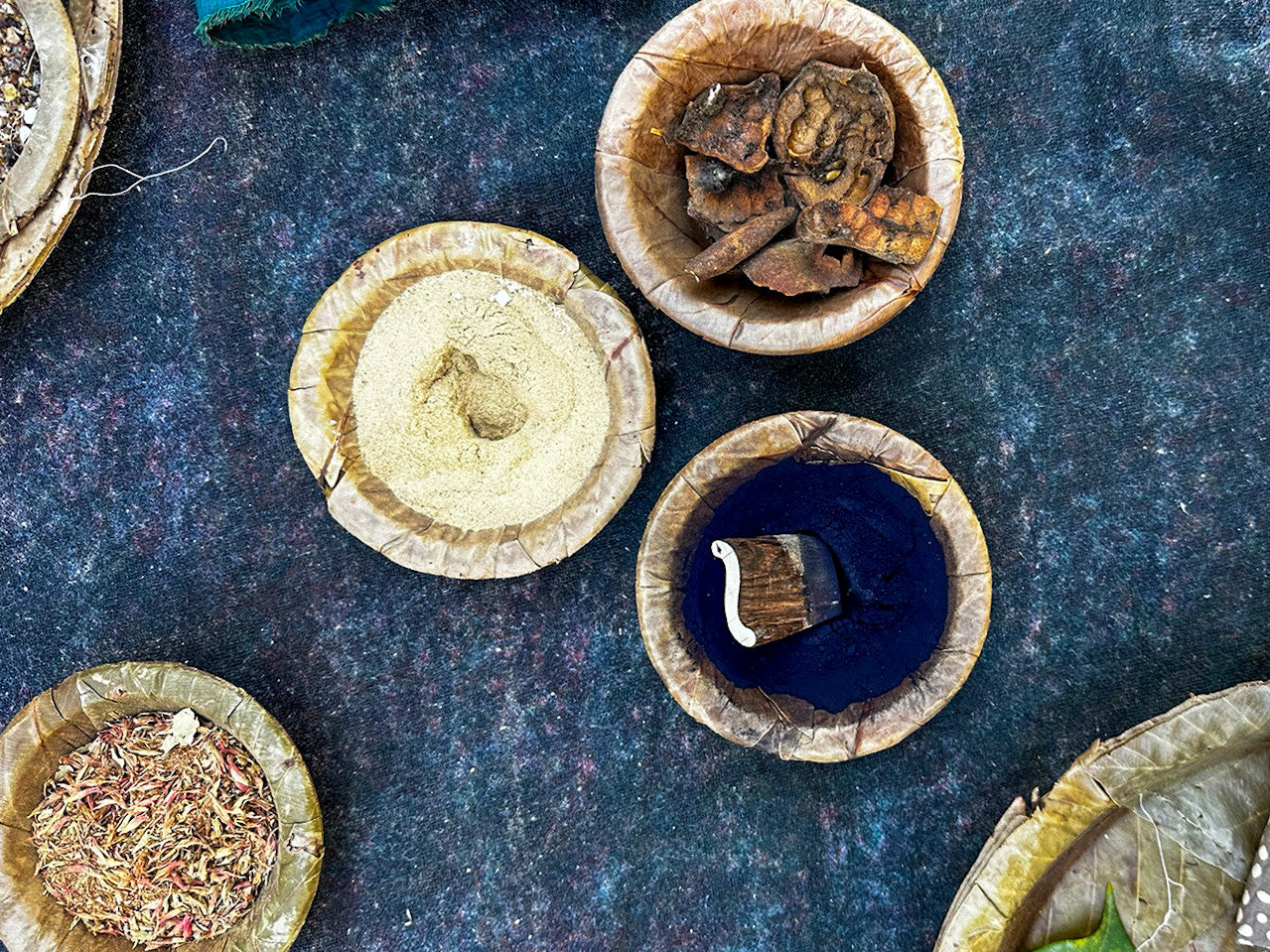 Natural Dyeing: Dil se Bane, Mitti ke Rang!