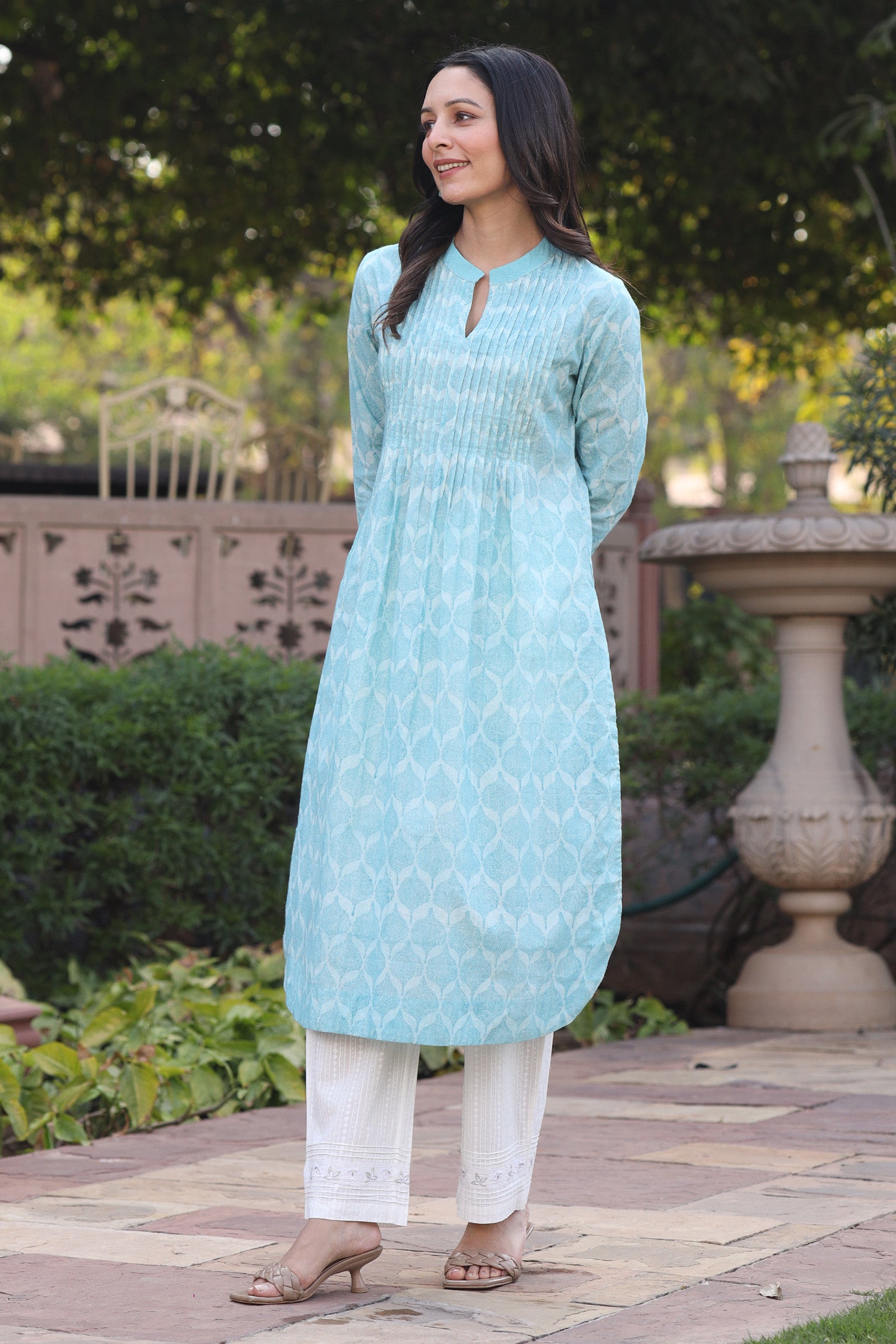 Charchara Print Blue Pintuck Kurta - Dhãran