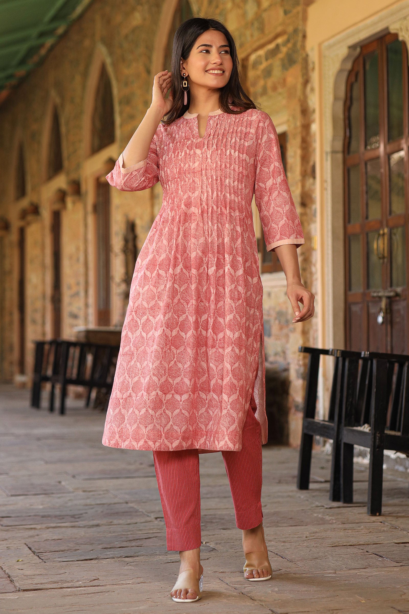 Charchara Print Red Pintuck Kurta - Dhãran