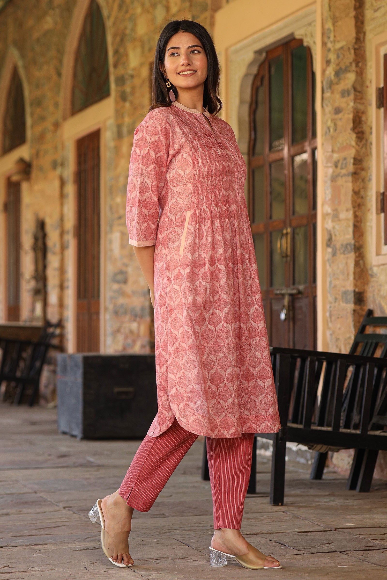 Charchara Print Red Pintuck Kurta - Dhãran