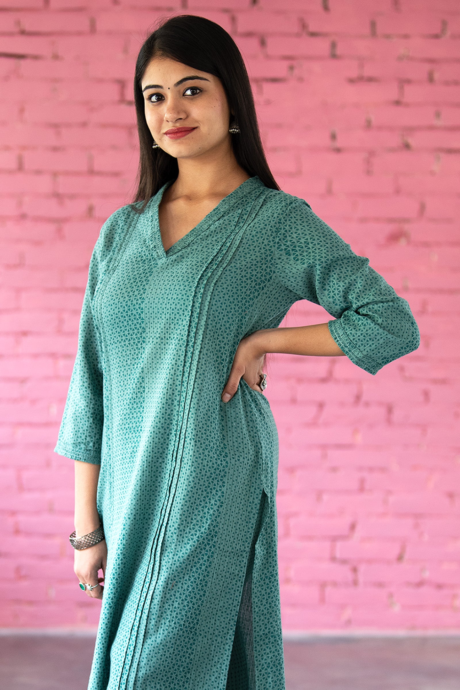 V Neck Turquoise Kurta - Dhãran