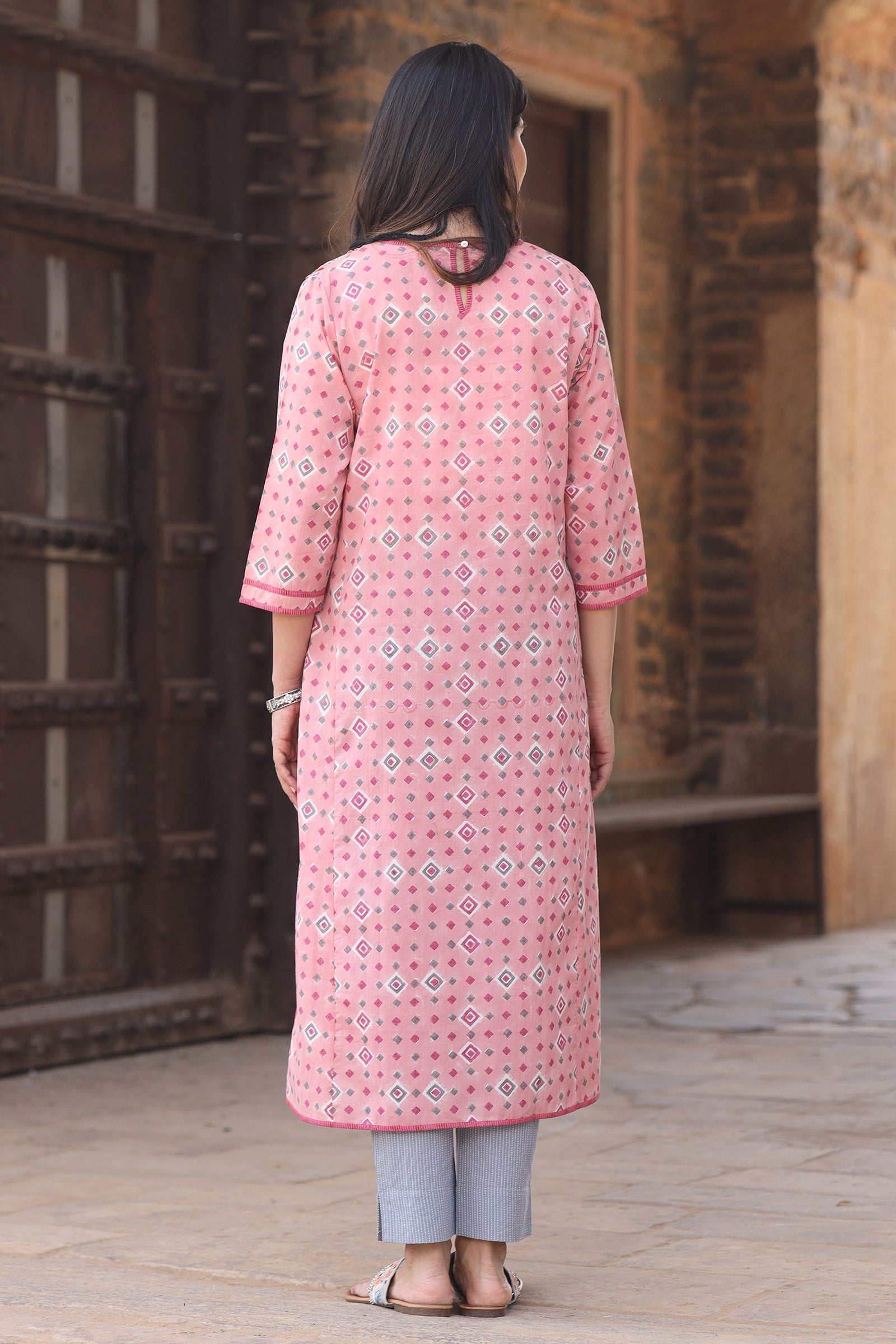 Heera Pink Kurta - Dhãran