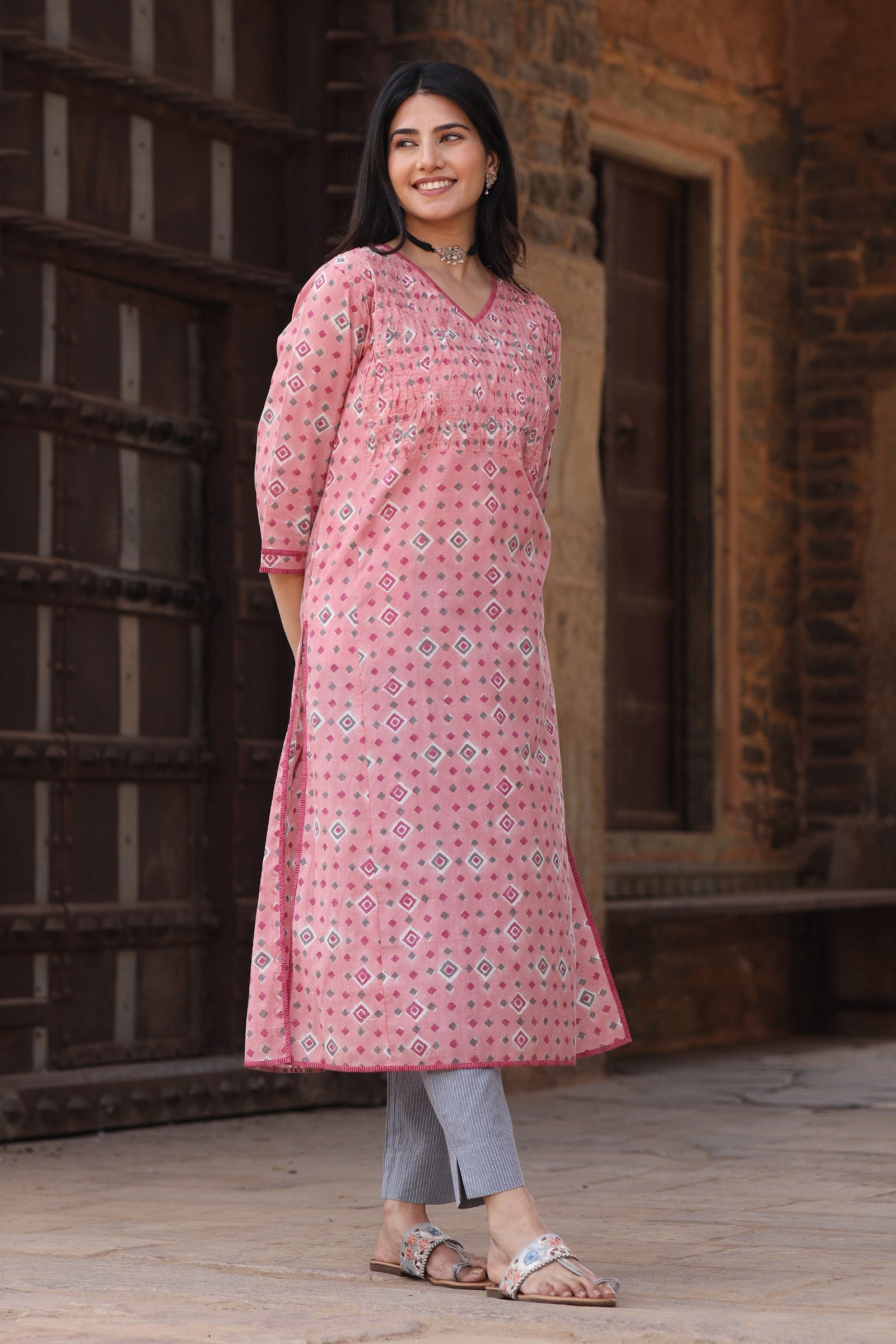 Heera Pink Kurta - Dhãran