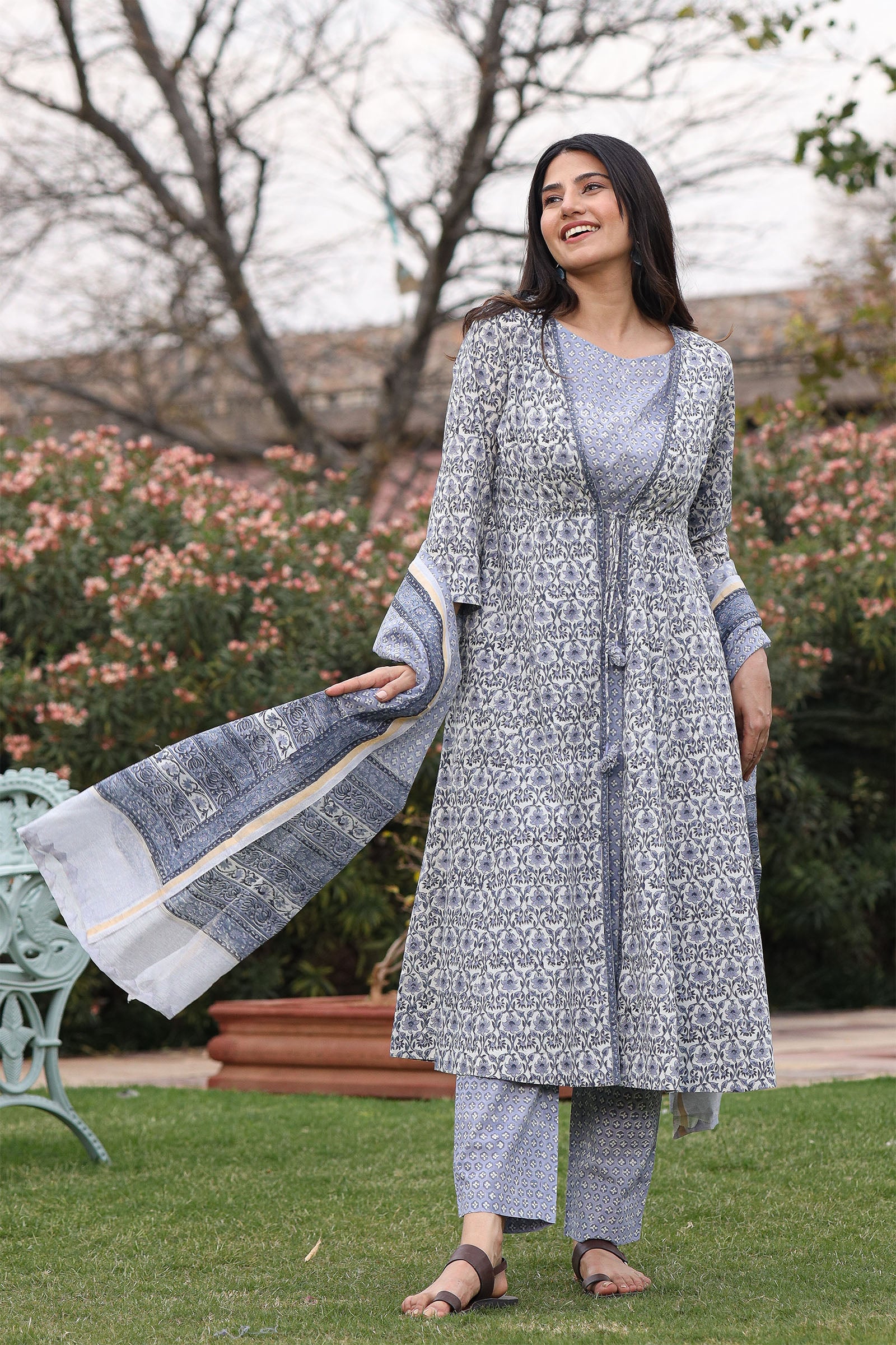 Tarana Grey Kurta and Pant Set