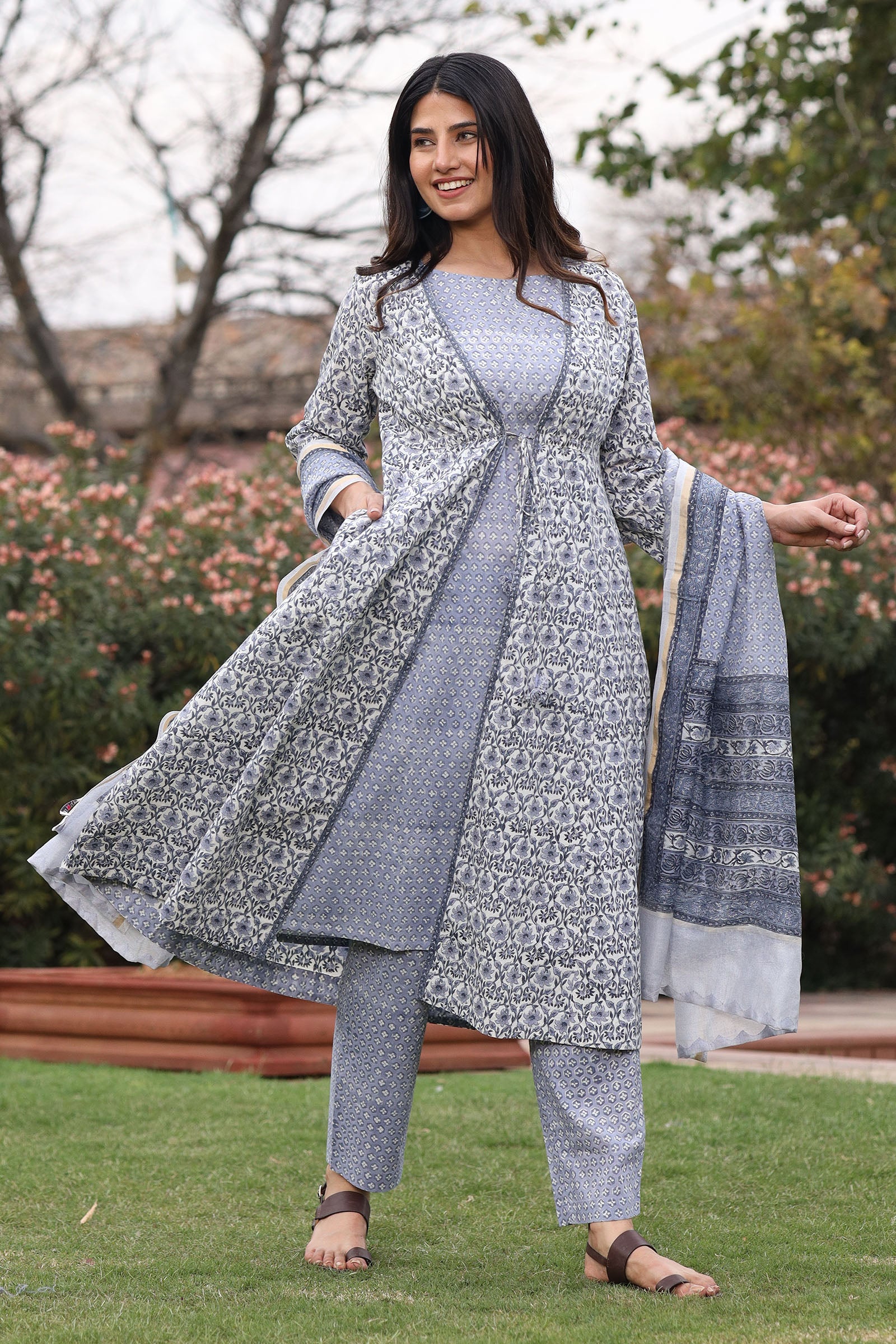 Tarana Grey Kurta and Pant Set