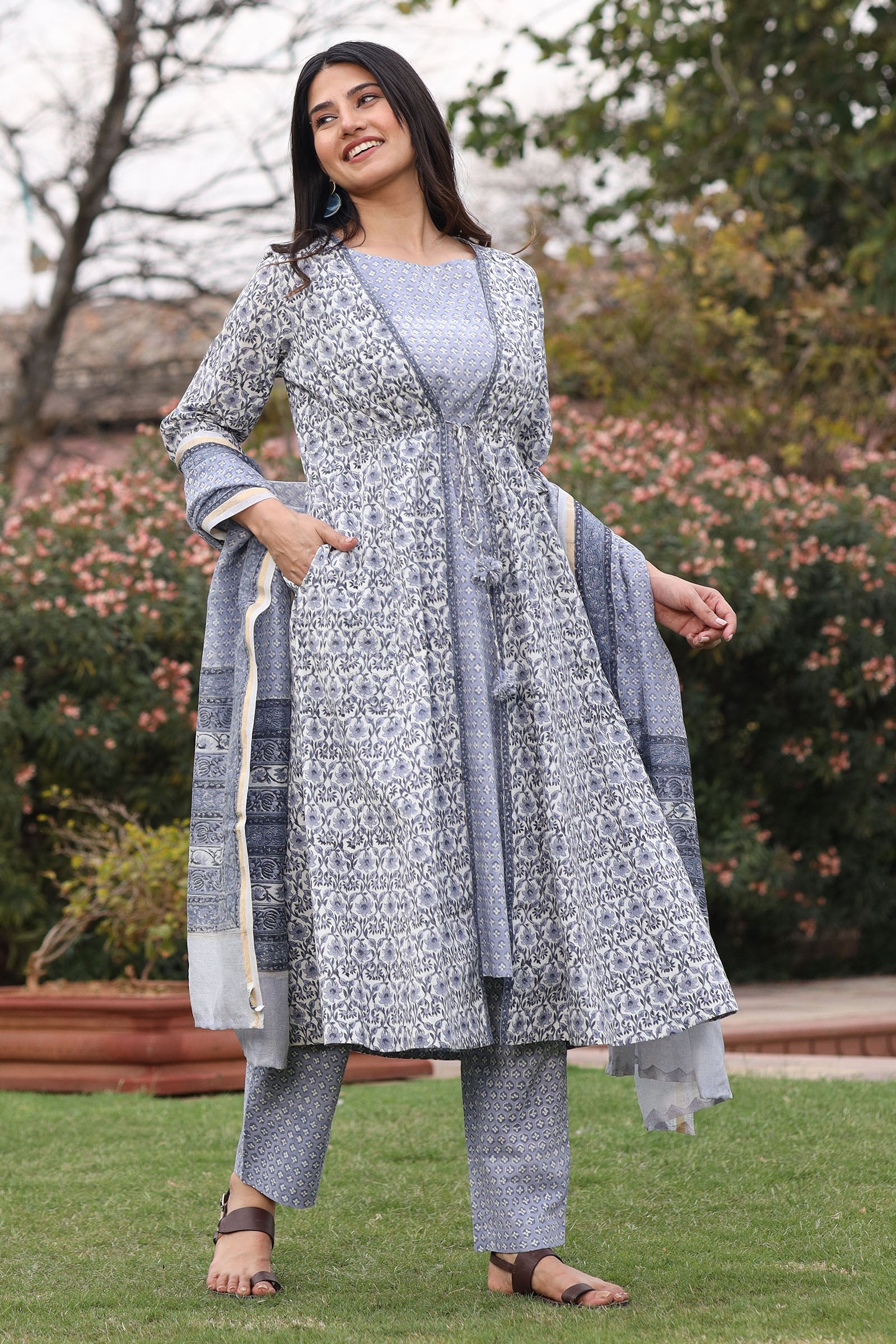 Tarana Grey Kurta and Pant Set