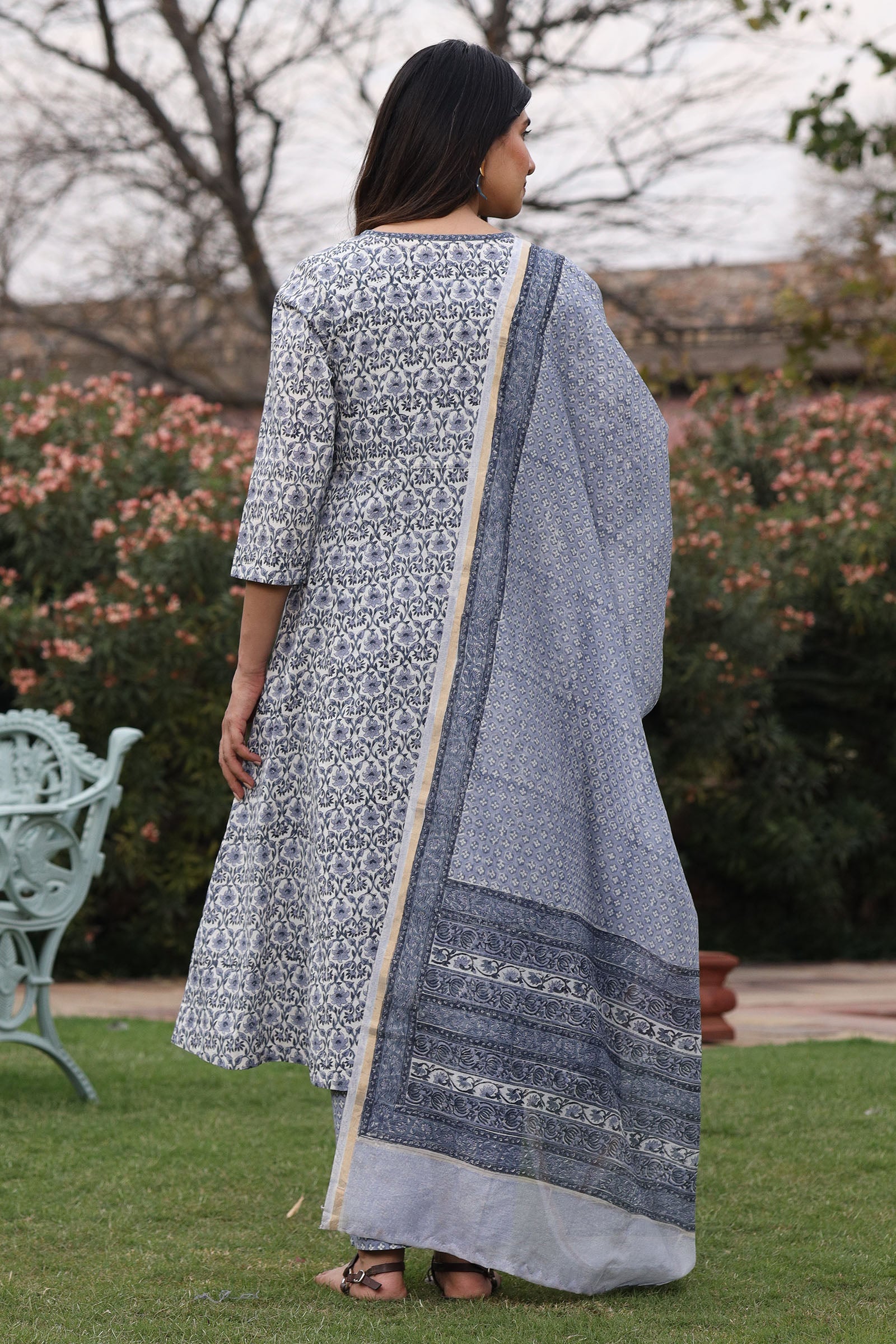 Tarana Grey Kurta and Pant Set