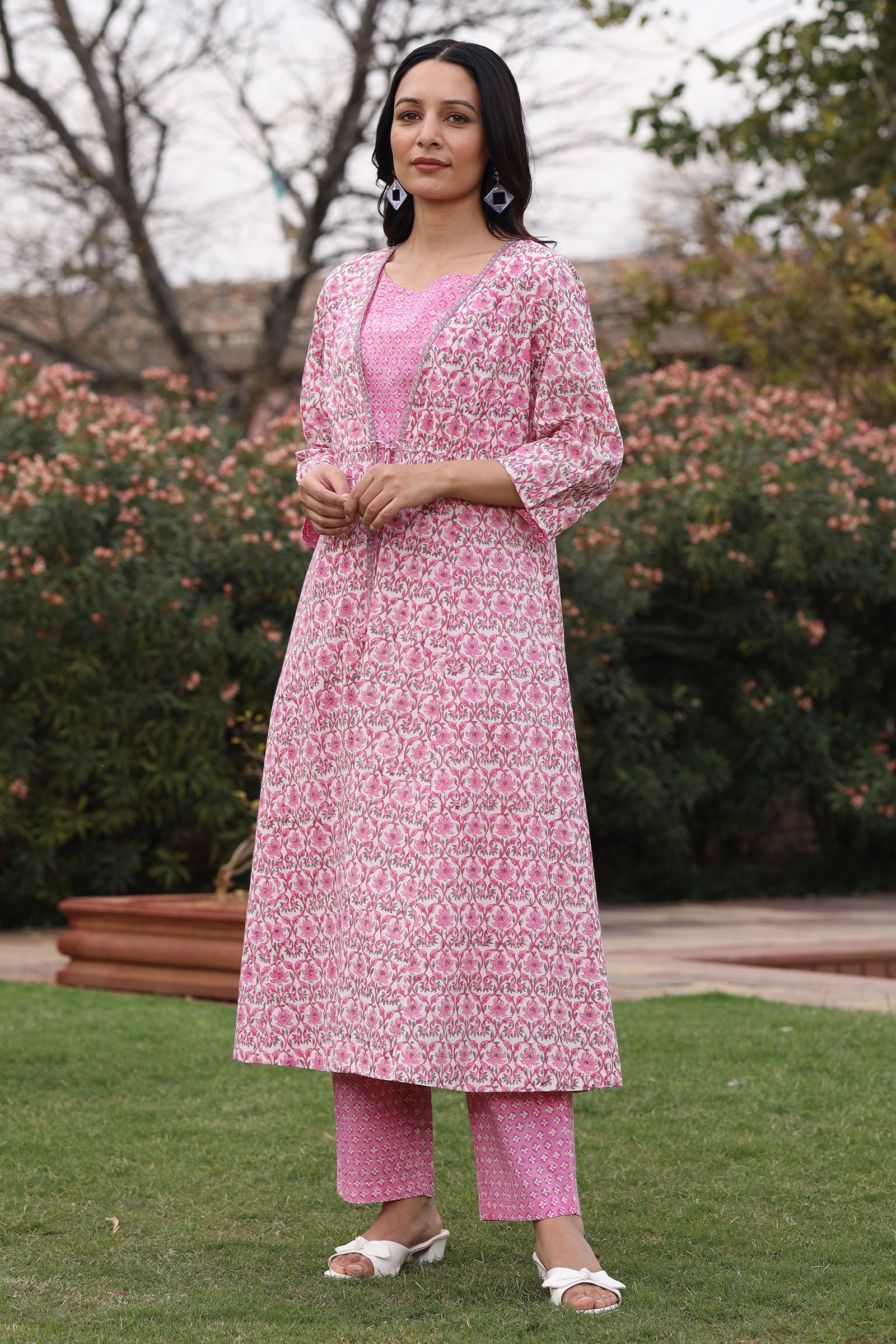 Tarana Pink Kurta and Pant Set - Dhãran