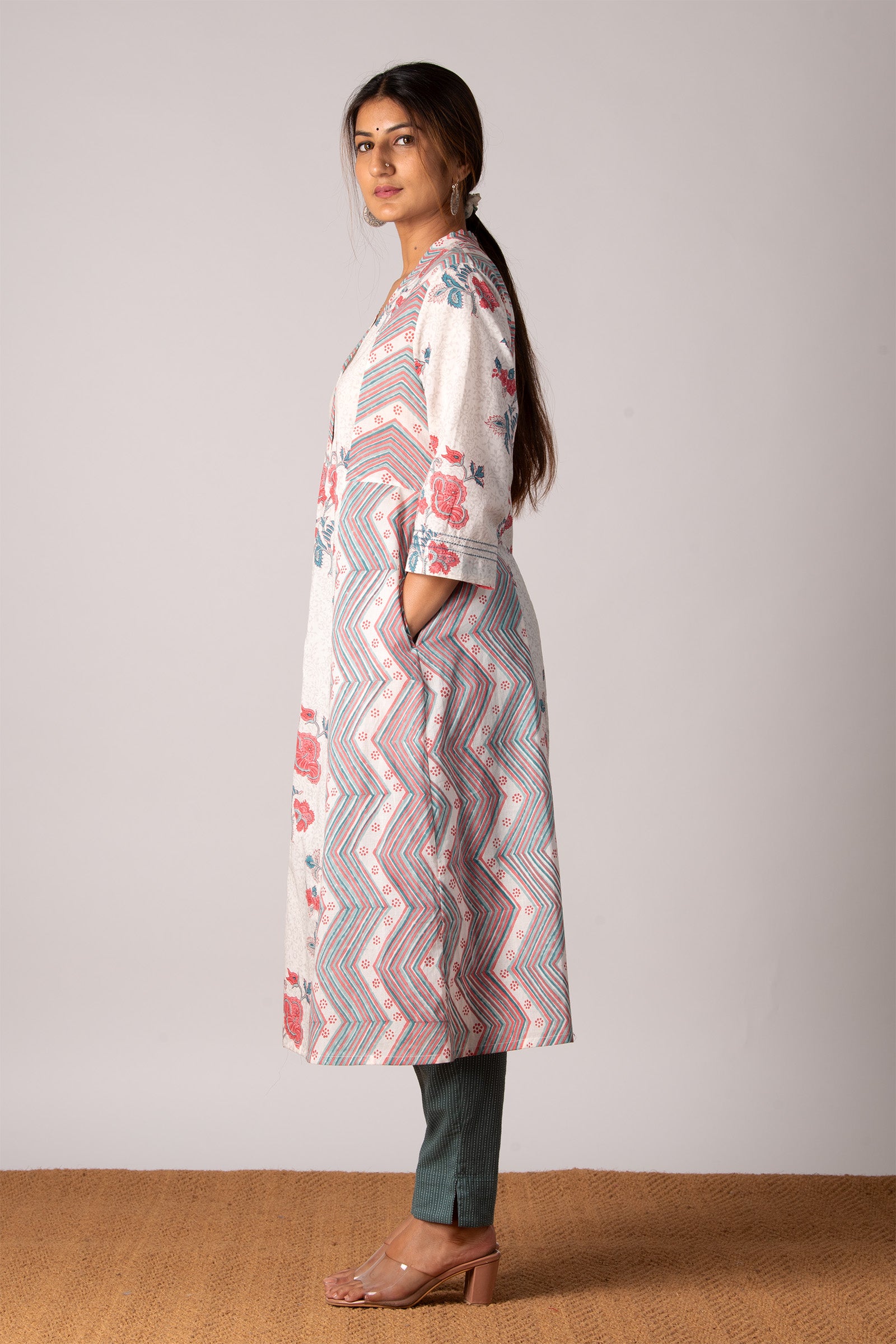 Suhaani White Kurta - Dhãran