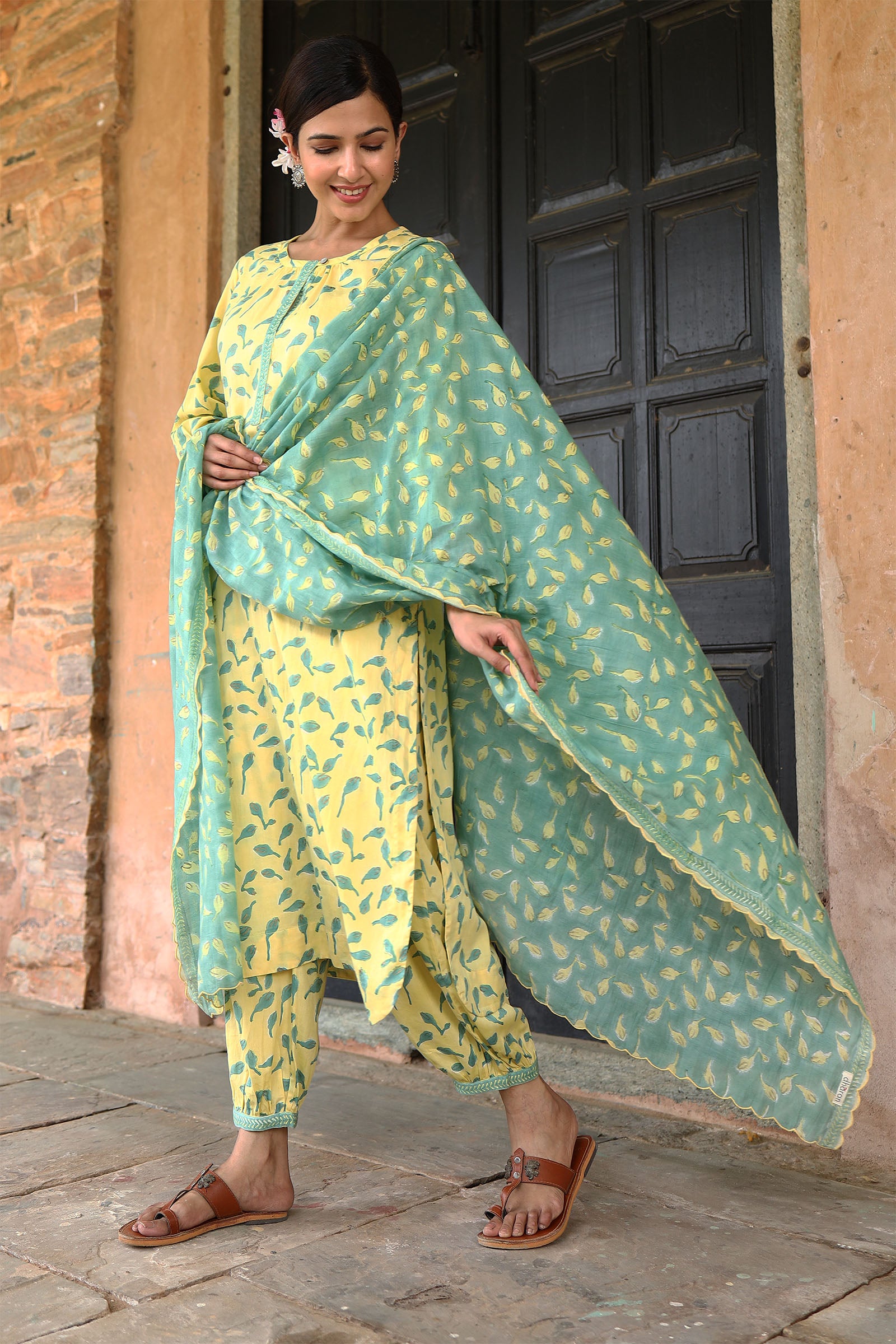Blossom Yellow Kurta - Dhãran