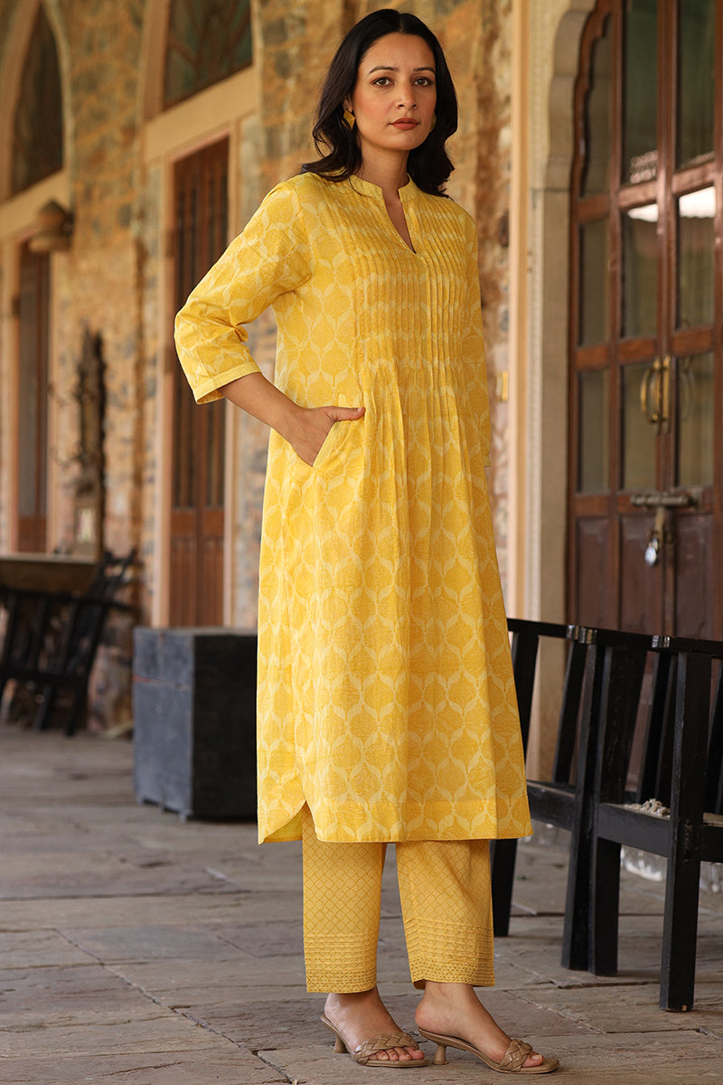 Charchara Print Yellow Pintuck Kurta - Dhãran