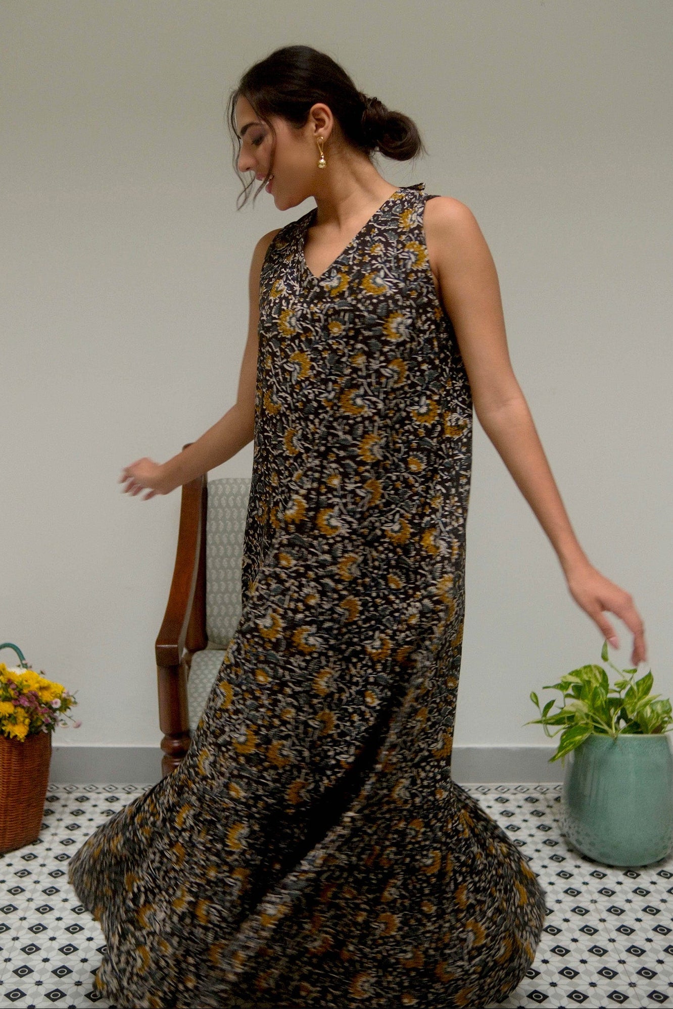 Jhalar Dress Black - Dhãran
