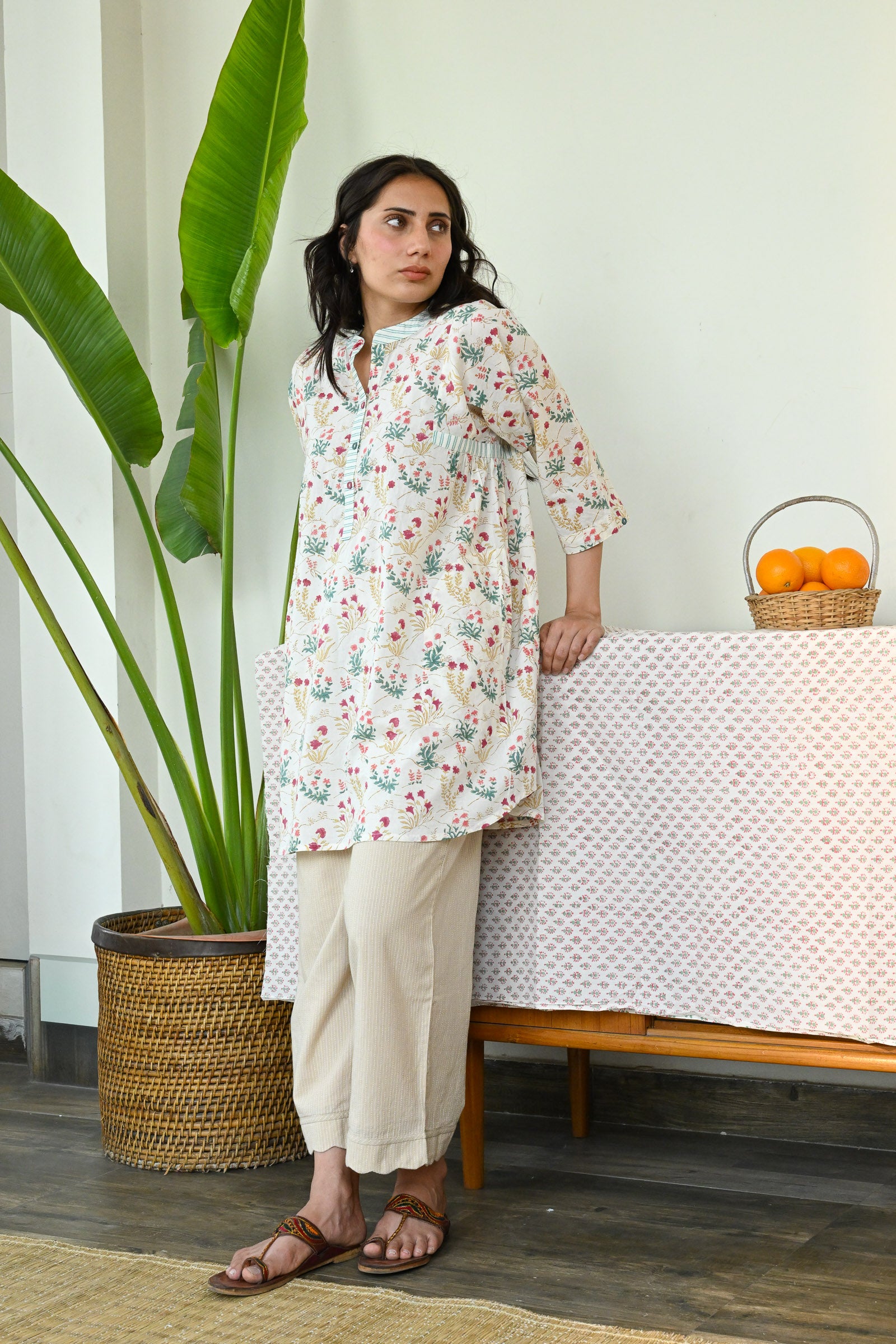Avni Tunic - Dhãran