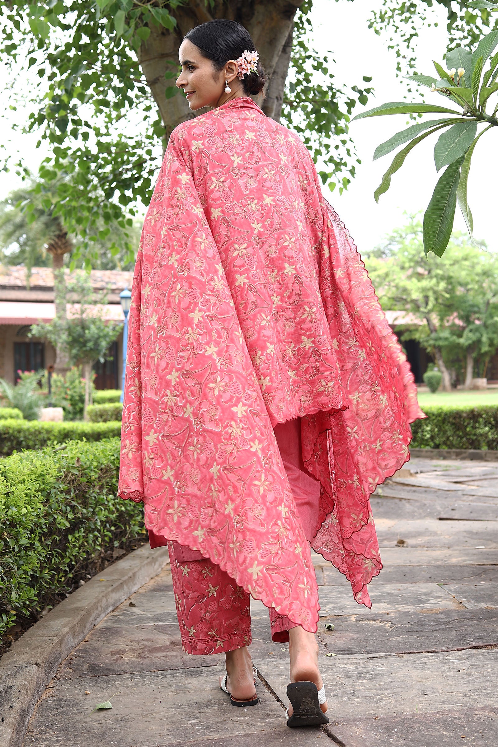Gulista Coral Dupatta