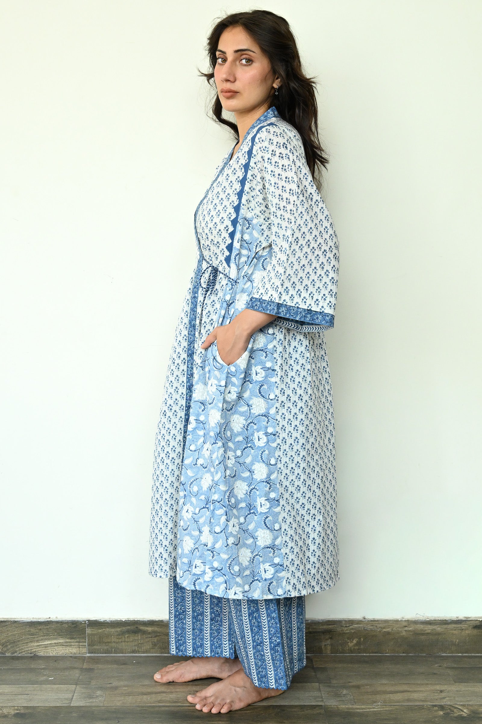 Meera Overlay Blue - Dhãran