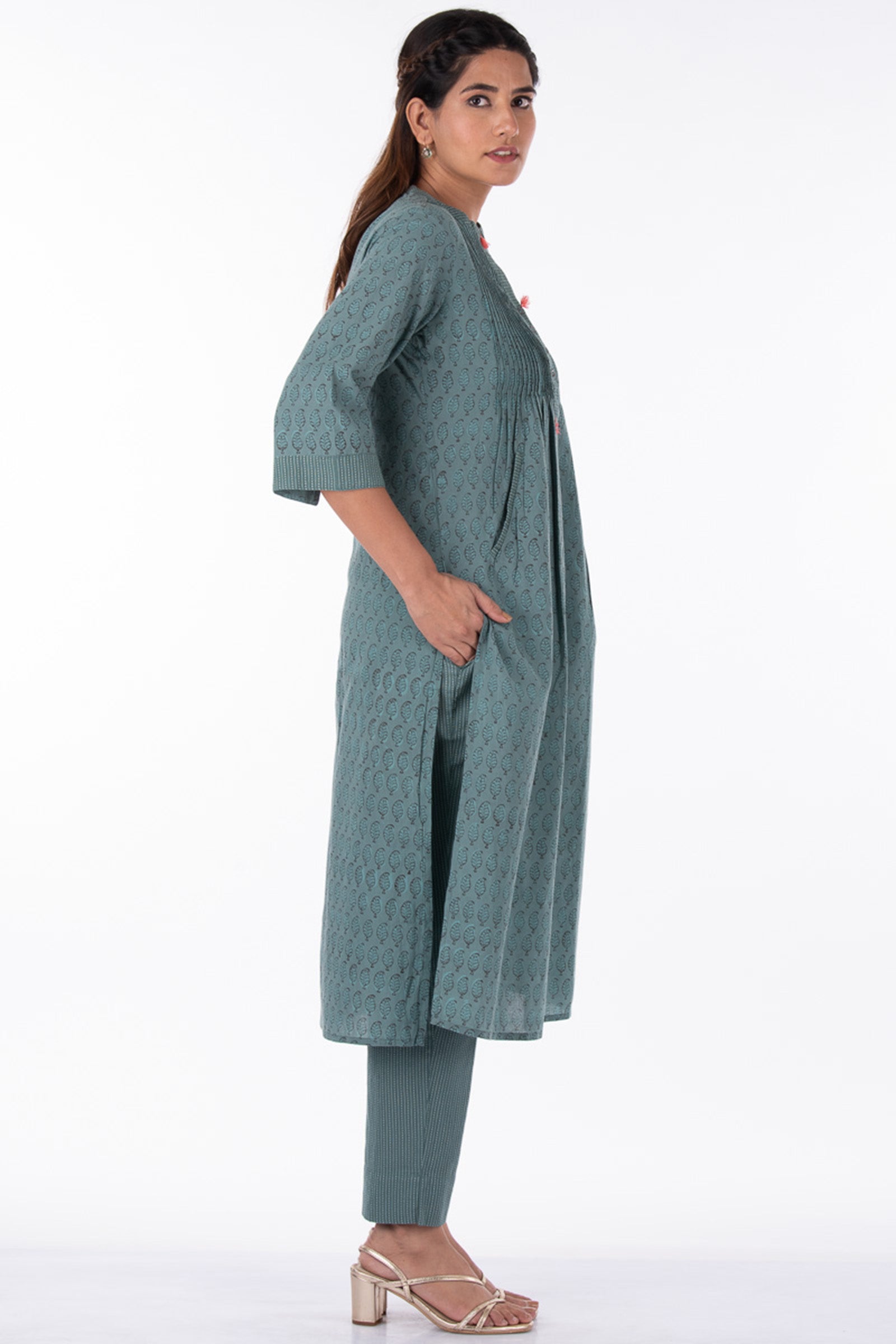 Nisha Kurta