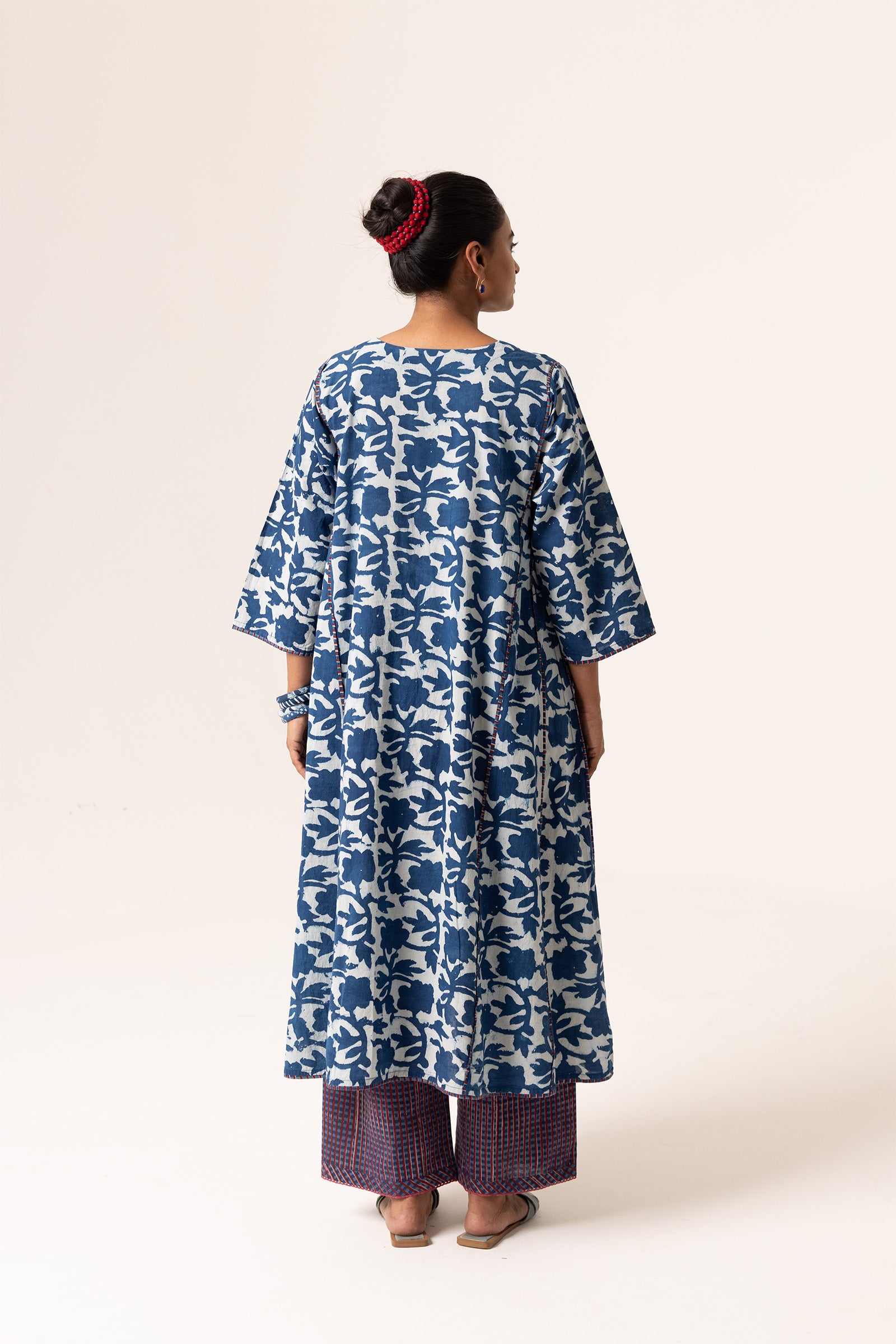 Phool Kurta
