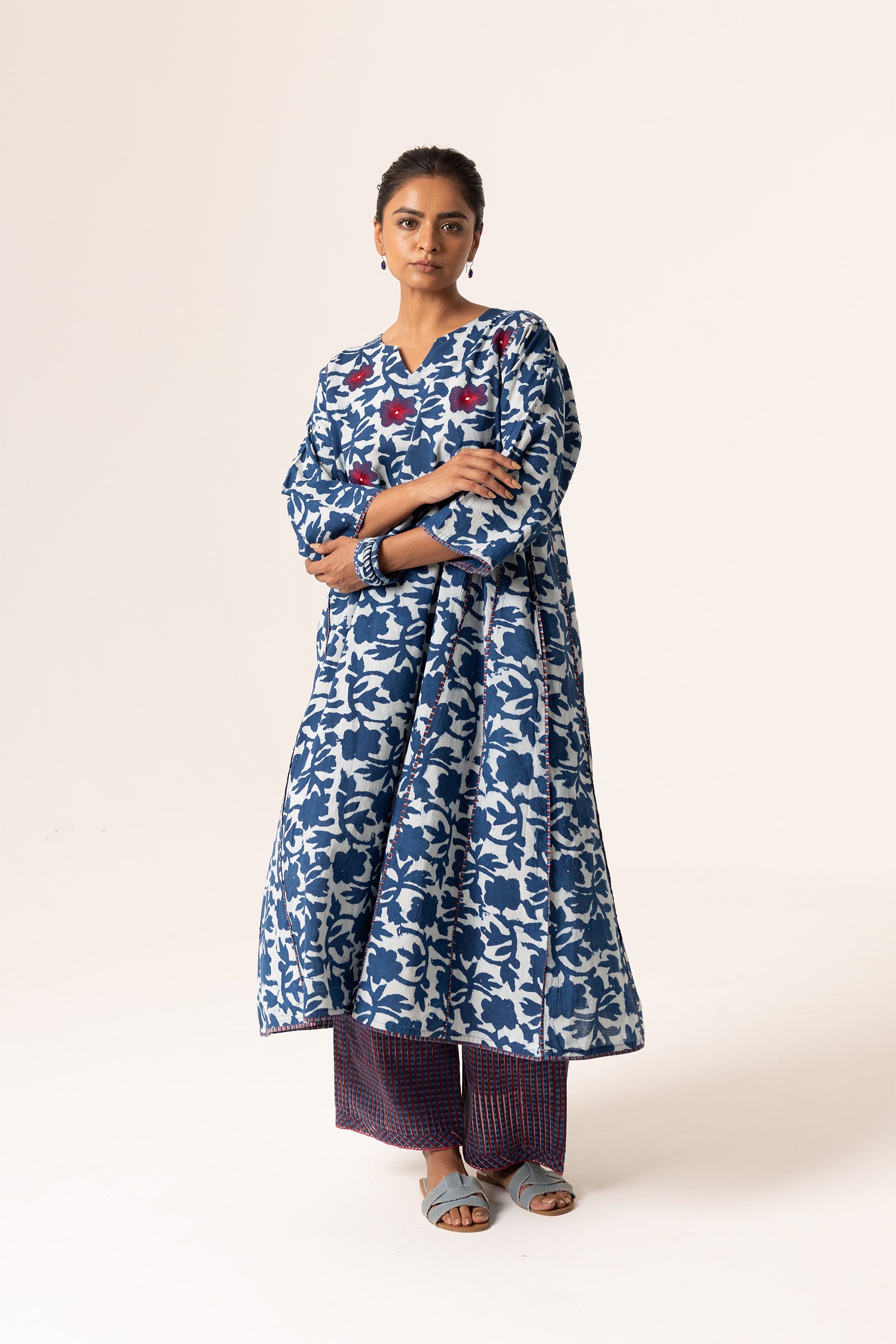 Phool Kurta