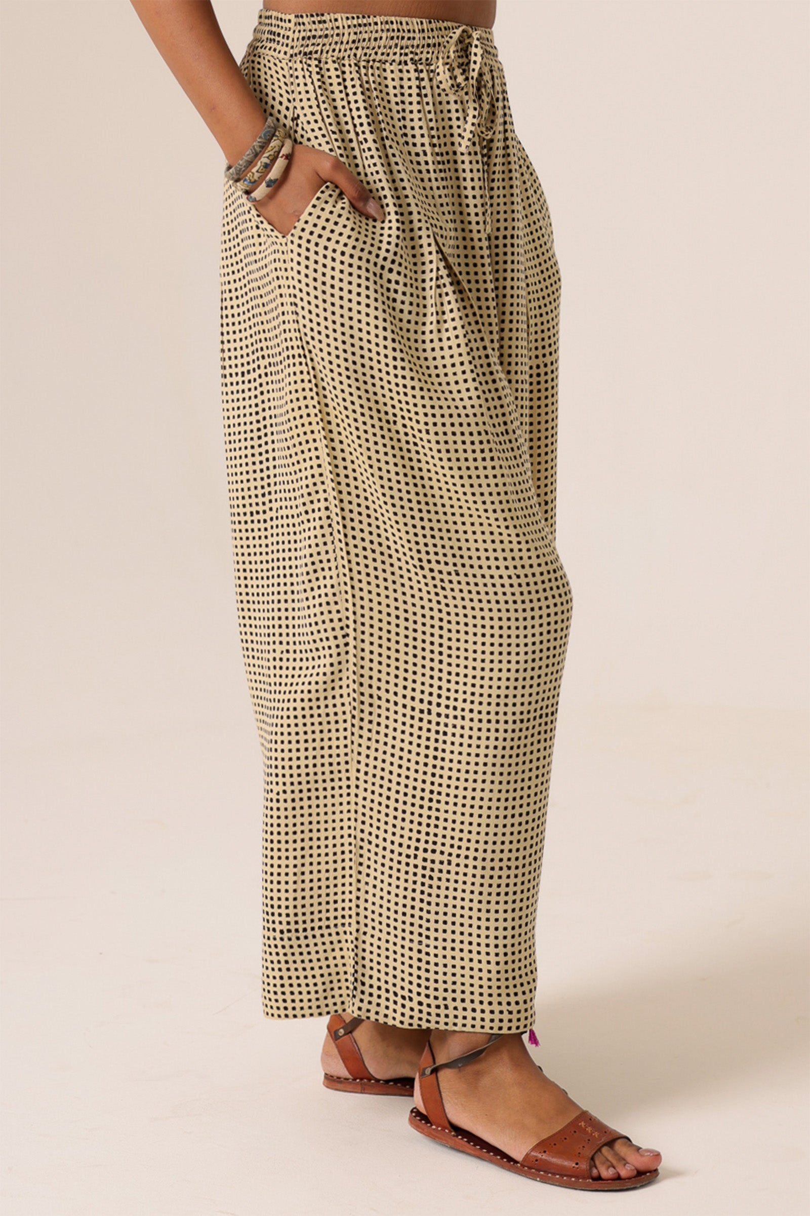 Grid Pants Black