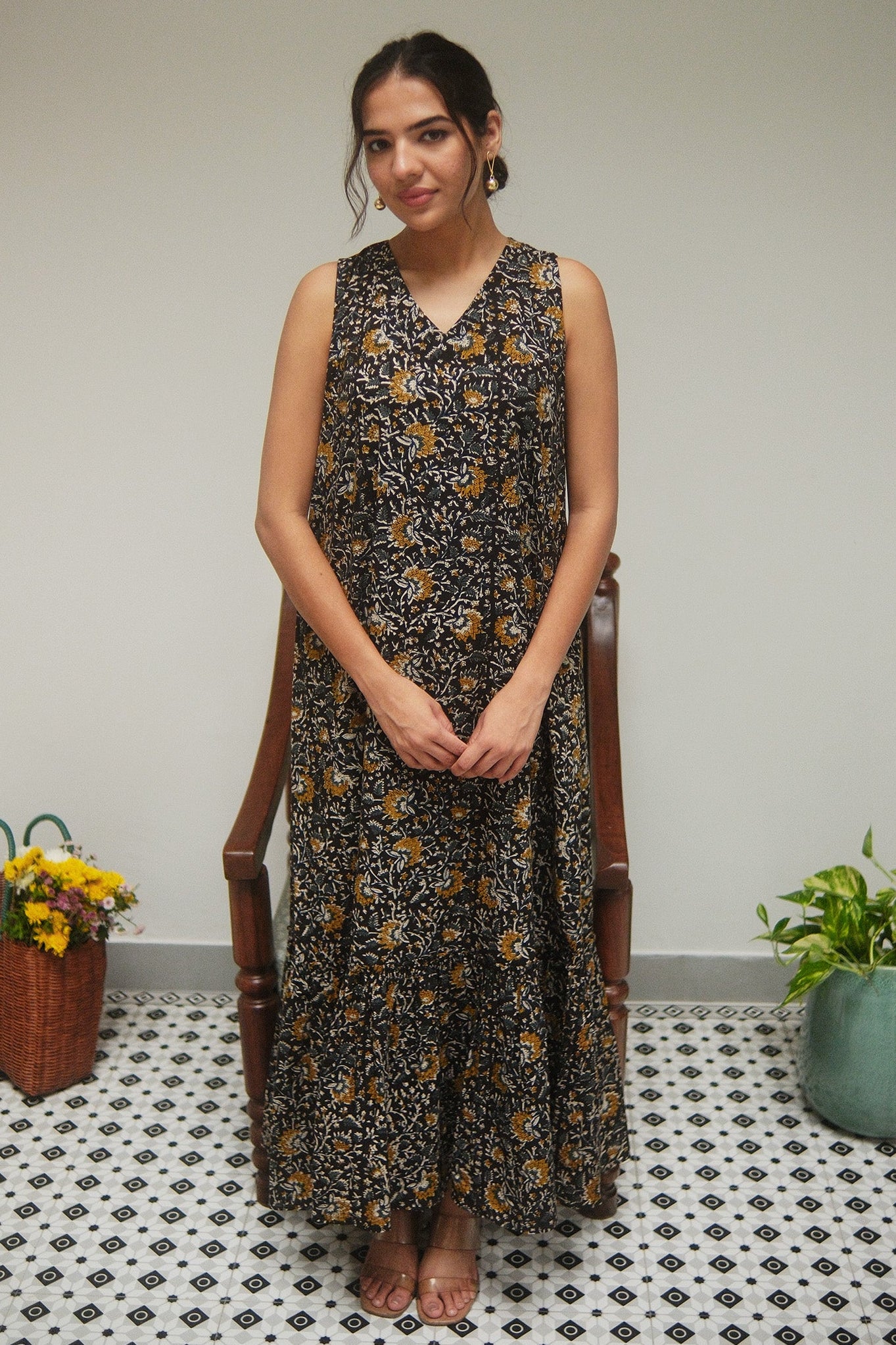 Jhalar Dress Black - Dhãran