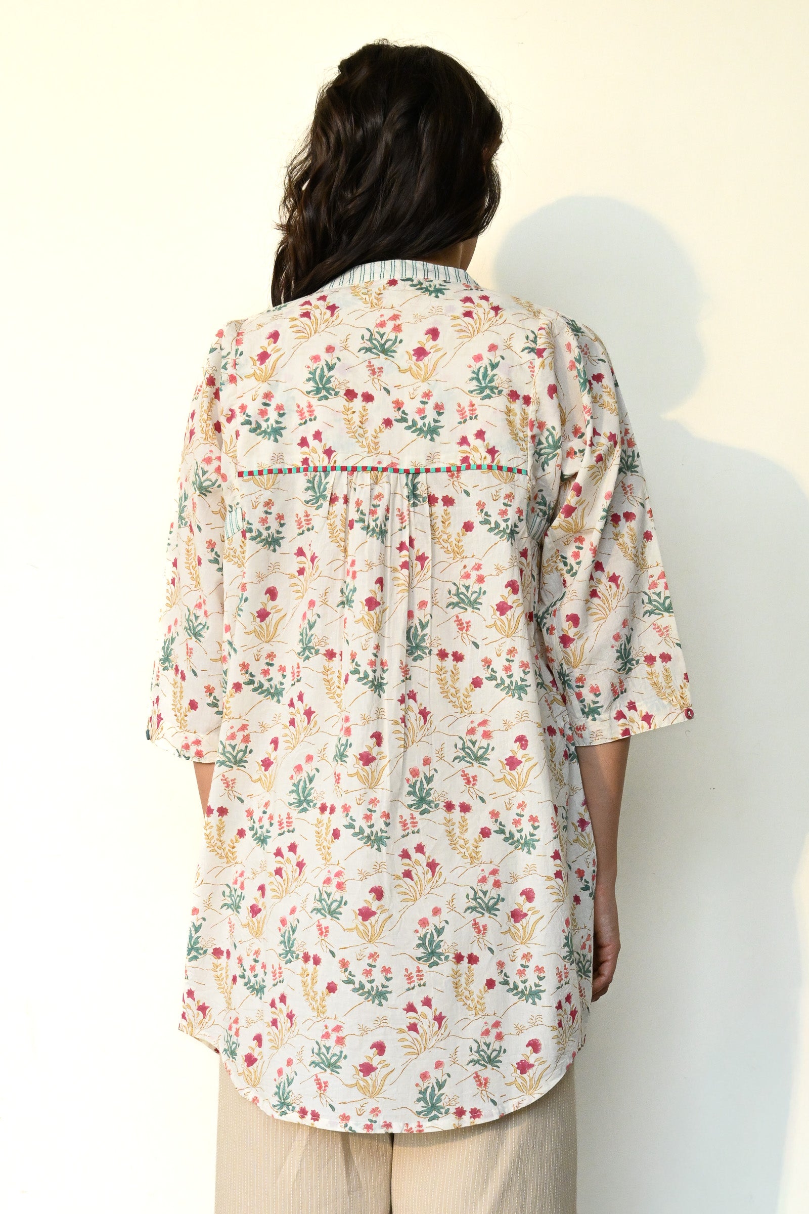 Avni Tunic - Dhãran