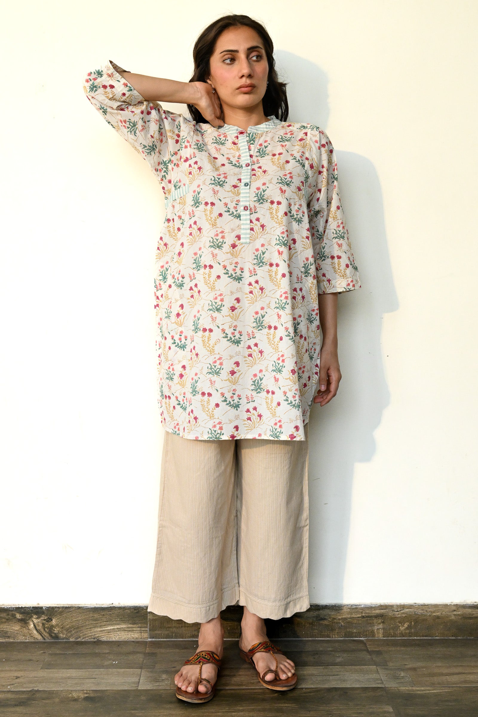 Avni Tunic - Dhãran