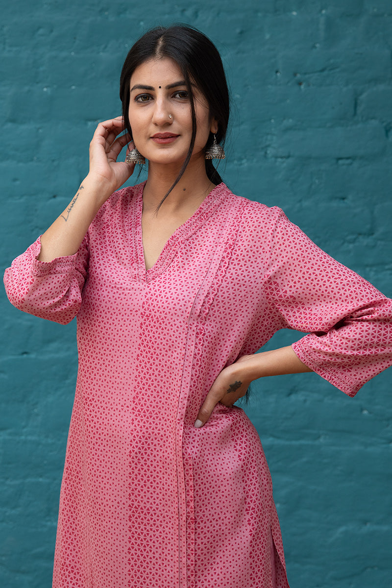 Pink V Neck Kurta - Dhãran