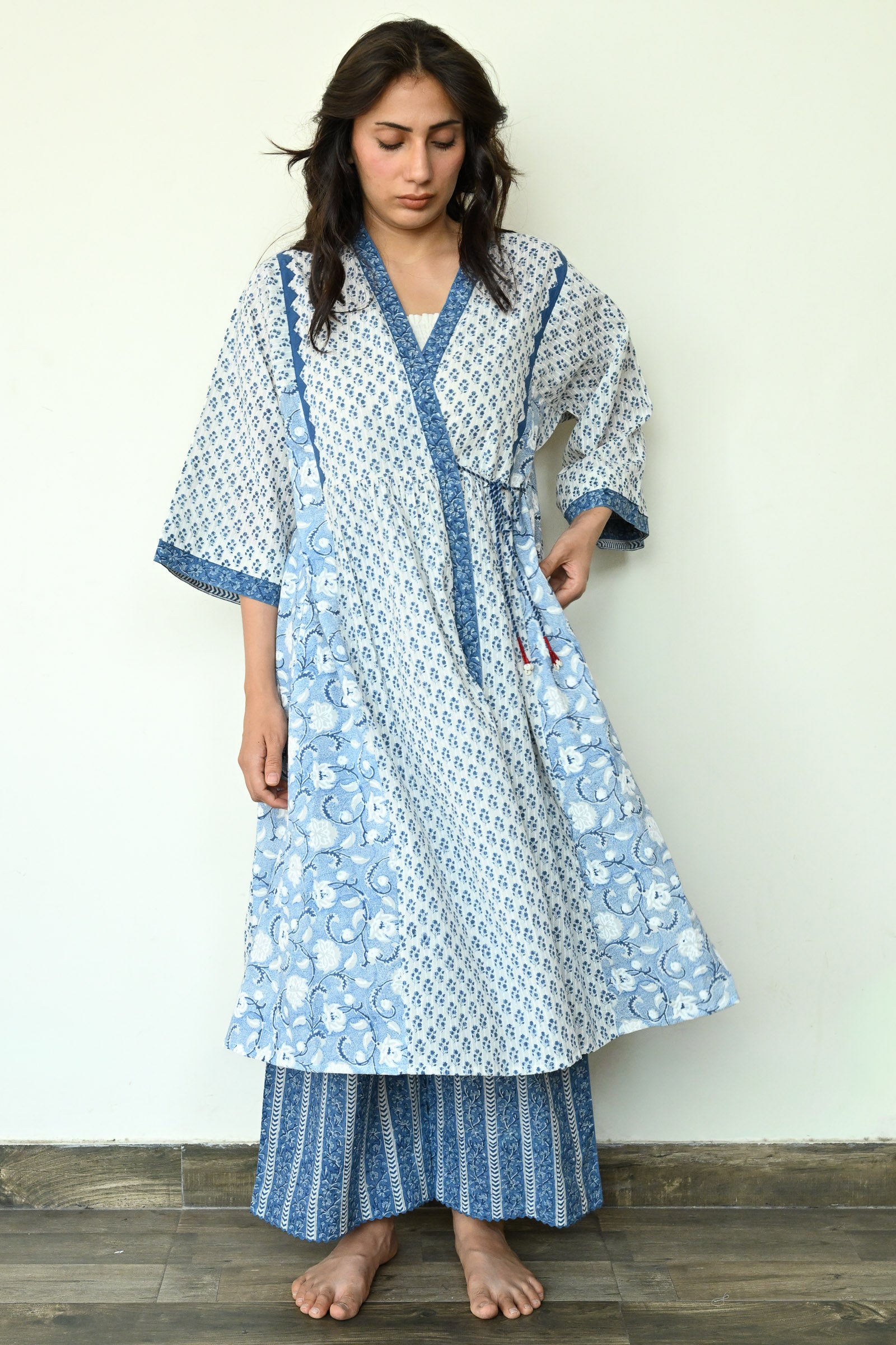 Meera Overlay Blue - Dhãran
