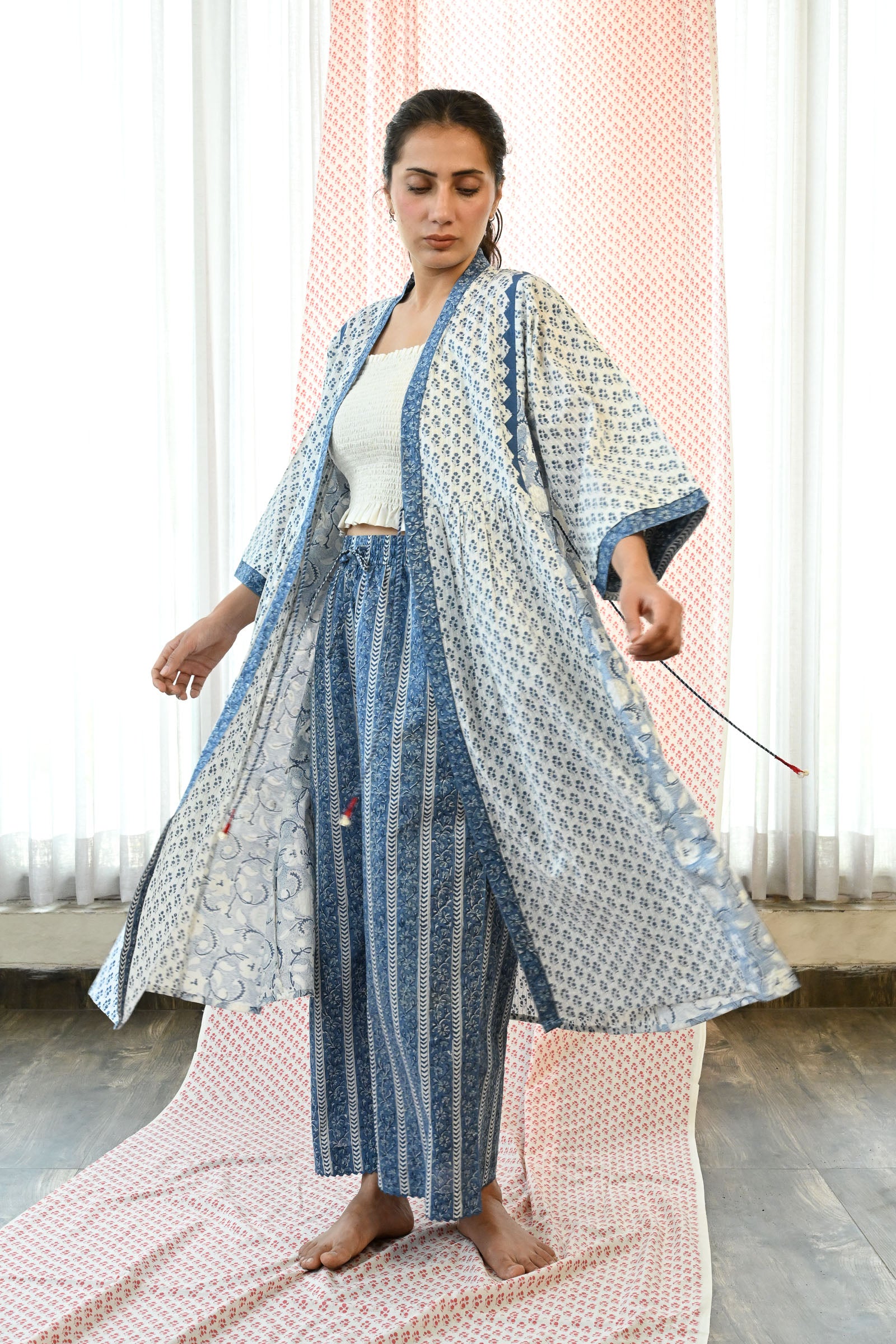 Meera Overlay Blue - Dhãran
